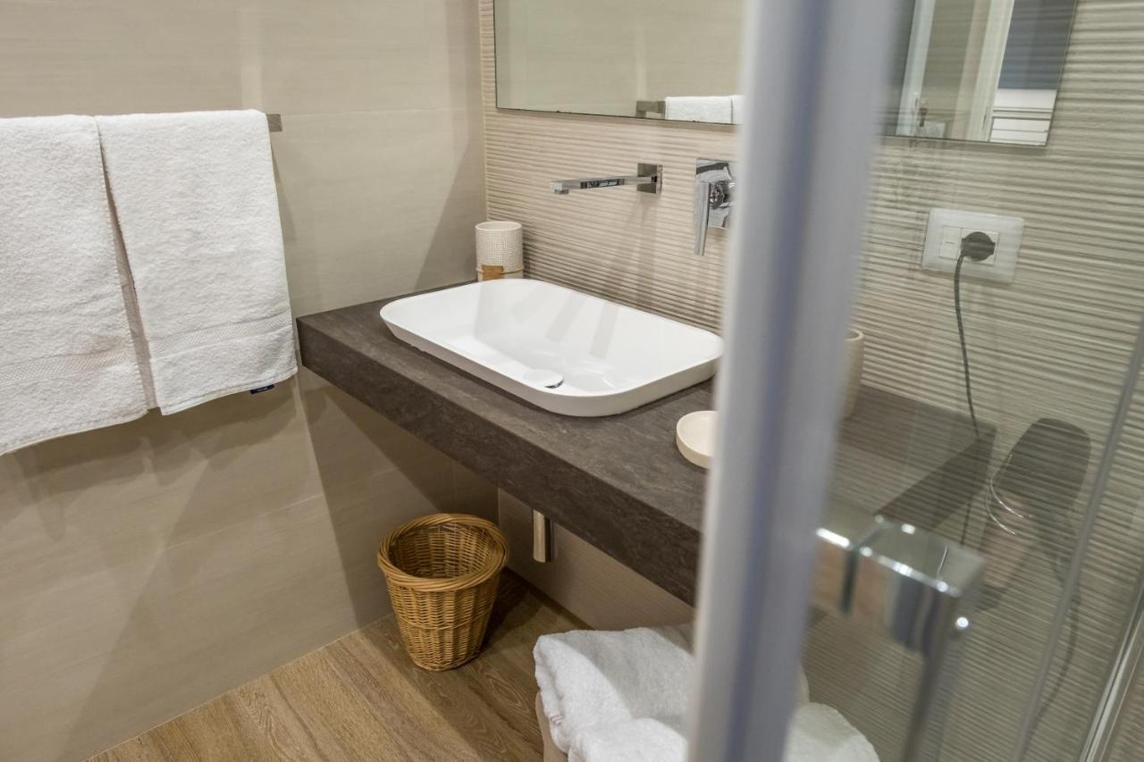 Teatro Apartments Mondello Палермо Екстериор снимка