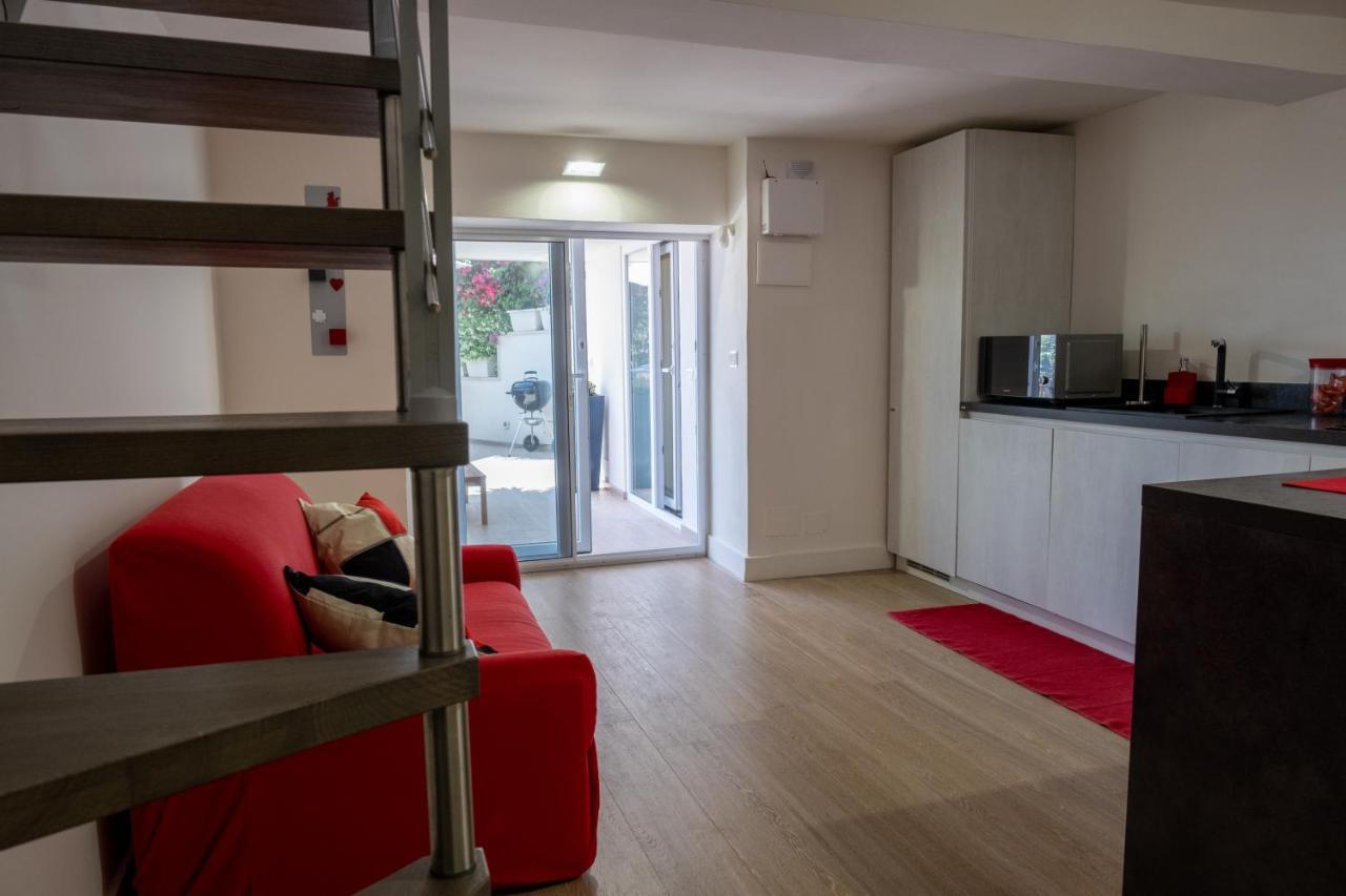 Teatro Apartments Mondello Палермо Екстериор снимка